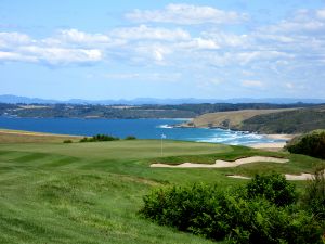 Kauri Cliffs 4th Approach